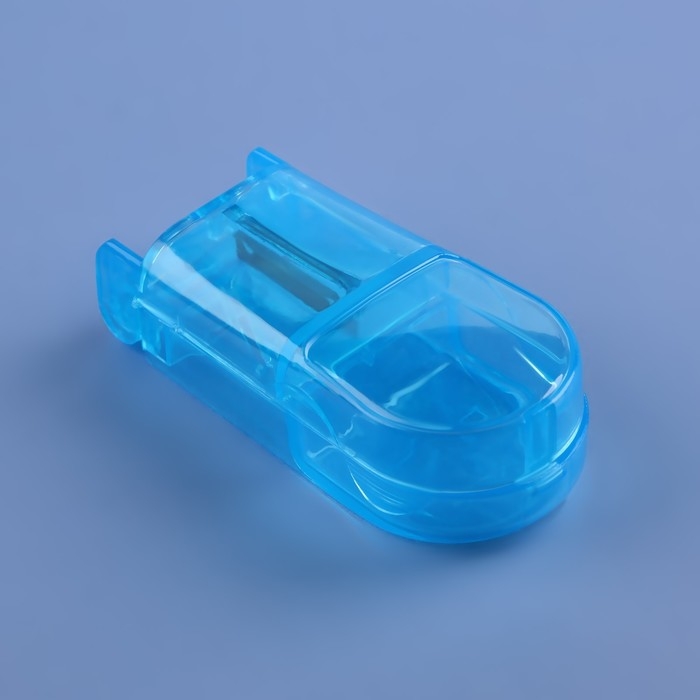 Таблетница с таблеторезкой, 8,5 × 4 × 2,5 см, 1 секция, цвет МИКС Таблетница с таблеторезкой, 8,5 × 4 × 2,5 см, 1 секция, цвет МИКС