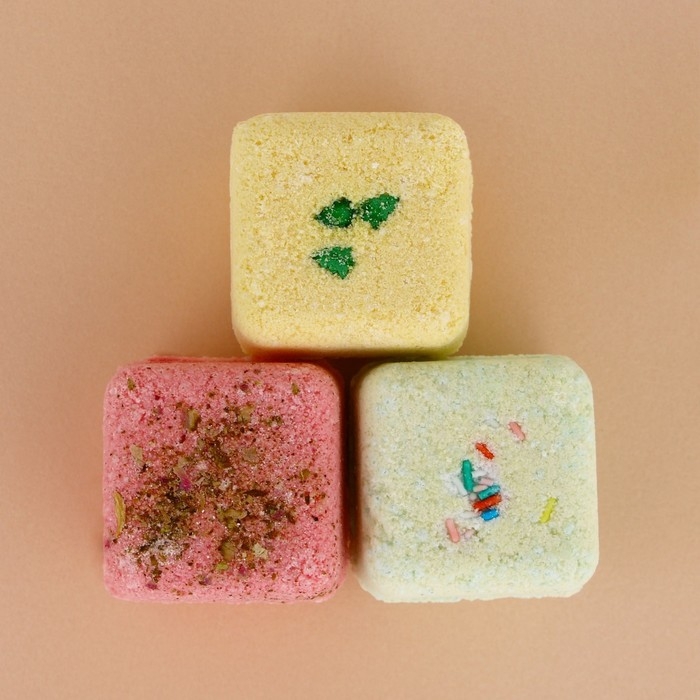 Подарочный набор косметики «С Новым Годом», бомбочки для ванны с добавками, 3 х 70 г, аромат ванили, Pink Collection by URAL LAB Подарочный набор косметики «С Новым Годом», бомбочки для ванны с добавками, 3 х 70 г, аромат ванили, Pink Collection by URAL LAB