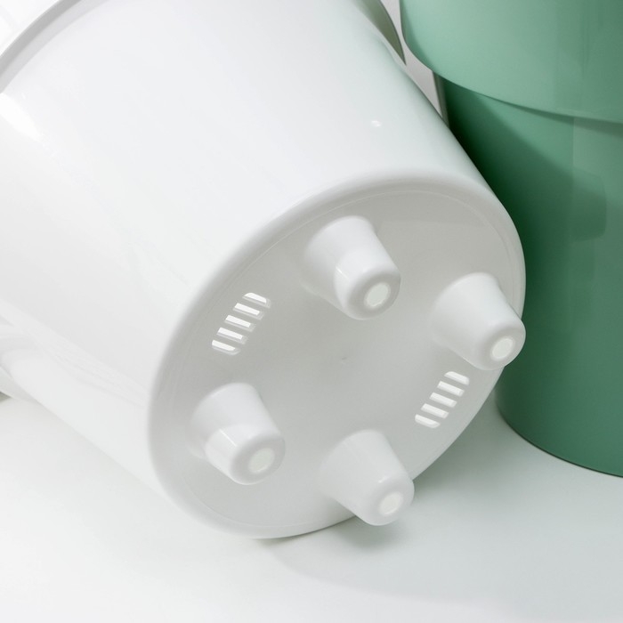 Кашпо для цветов со вставкой «Порто», 9 л, цвет нефрит Кашпо для цветов со вставкой «Порто», 9 л, цвет нефрит