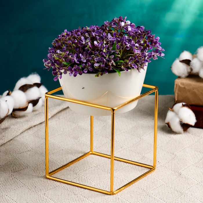 Горшок на подставке Горшок на подставке "Куб" на золотой подставке 17х12х12см