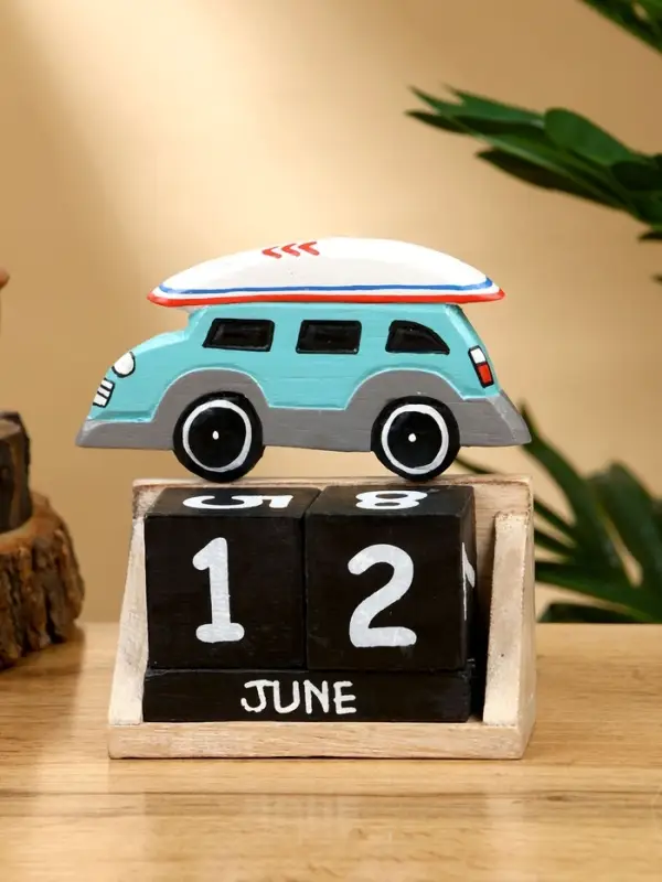 Календарь настольный Календарь настольный "Машинка" дерево 11х5х14 см