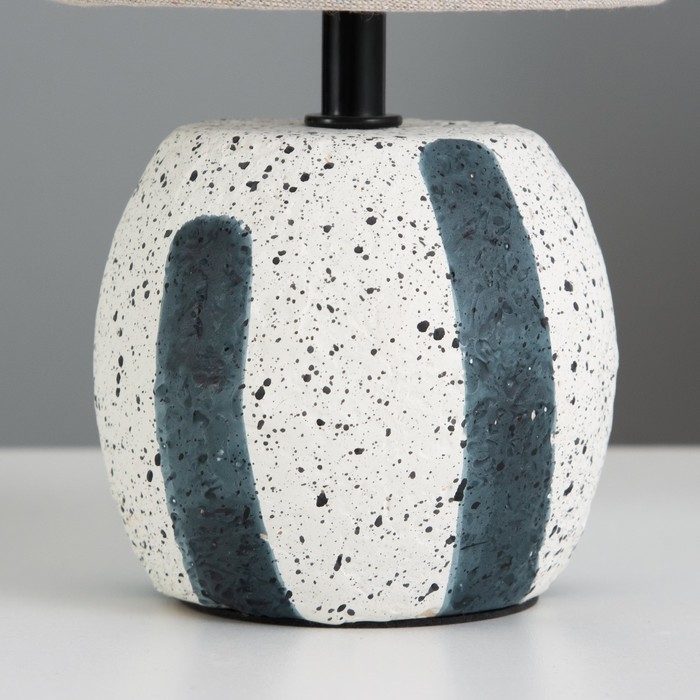 Настольная лампа Настольная лампа "Ариель" Е14 40Вт бежевый 13х13х25 см