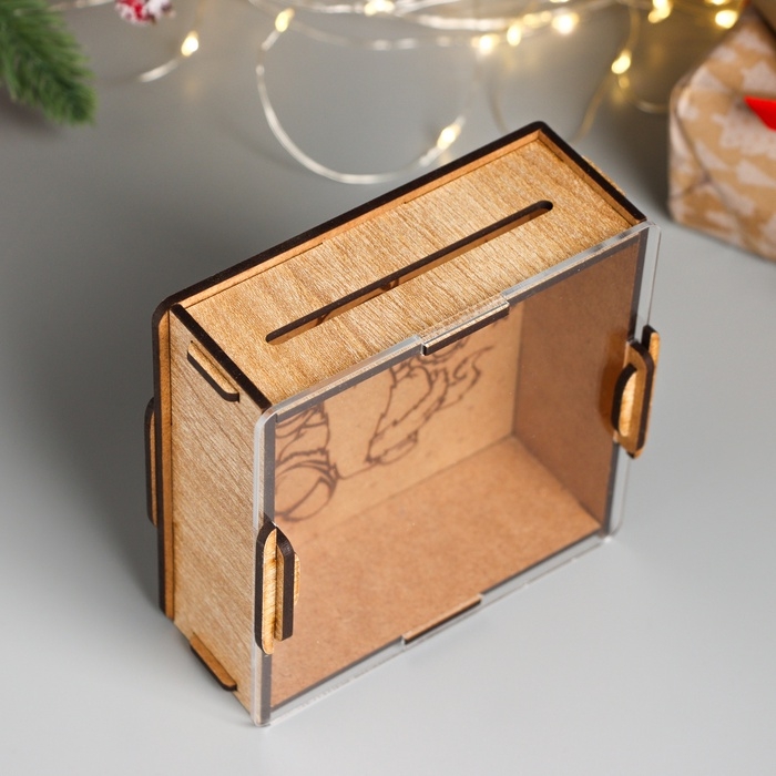 Новогодняя копилка с акрилом  Новогодняя копилка с акрилом "Дед Мороз" 12х12х4 см