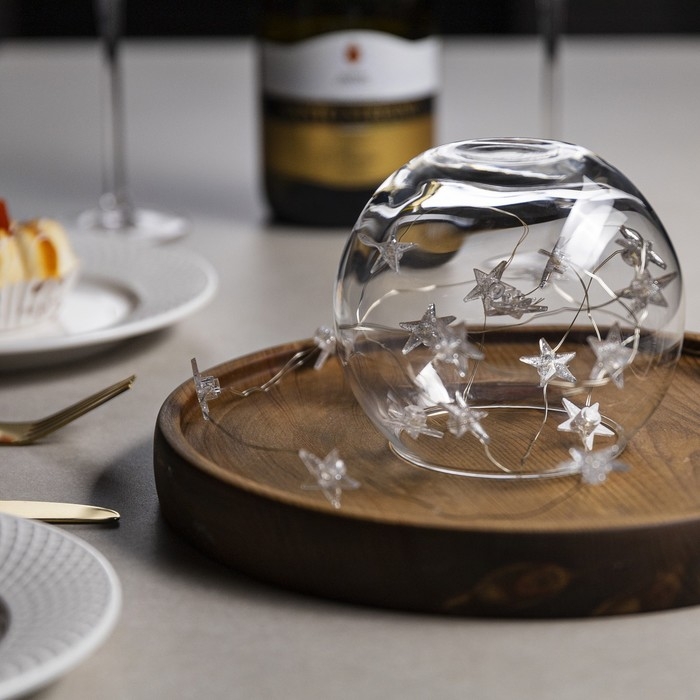 Гирлянда «Нить» 2 м роса с насадками «Снежная звезда», IP20, серебристая нить, 20 LED, 2 режима, батарейки ААх2 (нет в комплекте), свечение тёплое белое Гирлянда «Нить» 2 м роса с насадками «Снежная звезда», IP20, серебристая нить, 20 LED, 2 режима, батарейки ААх2 (нет в комплекте), свечение тёплое белое