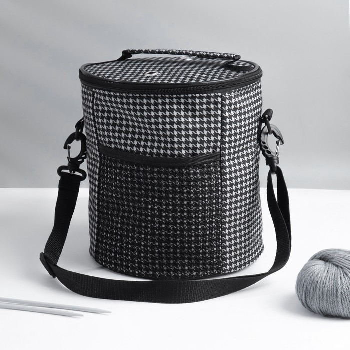 Сумка-футляр «Гусиная лапка», 2 люверса, d = 21 × 23 см, цвет чёрный/белый Сумка-футляр «Гусиная лапка», 2 люверса, d = 21 × 23 см, цвет чёрный/белый