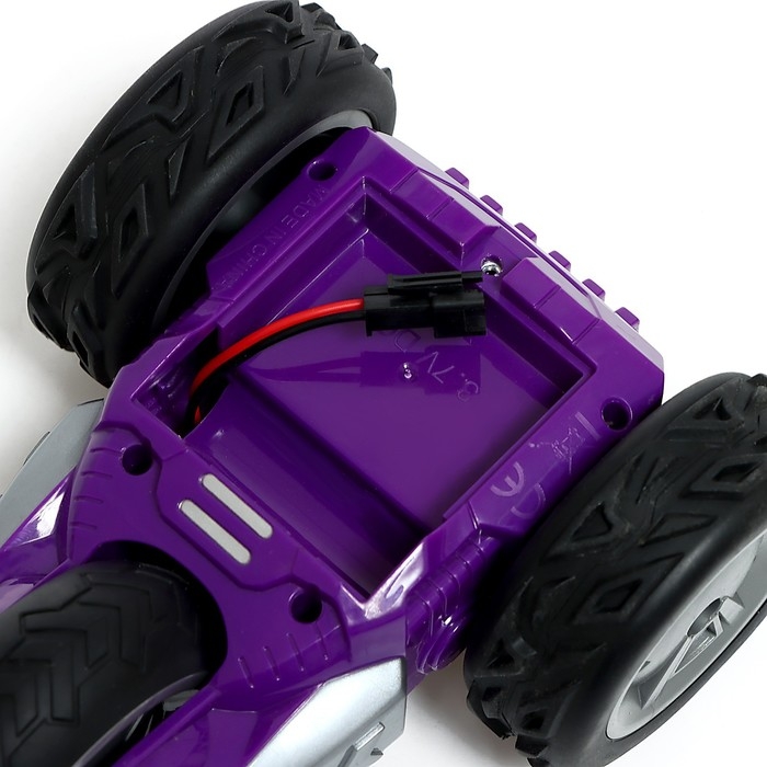 Перевёртыш радиоуправляемый «Трюкач», свет, цвет фиолетовый Перевёртыш радиоуправляемый «Трюкач», свет, цвет фиолетовый