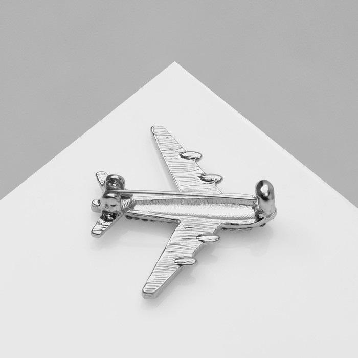 Брошь «Самолет», цвет белый в серебре Брошь «Самолет», цвет белый в серебре