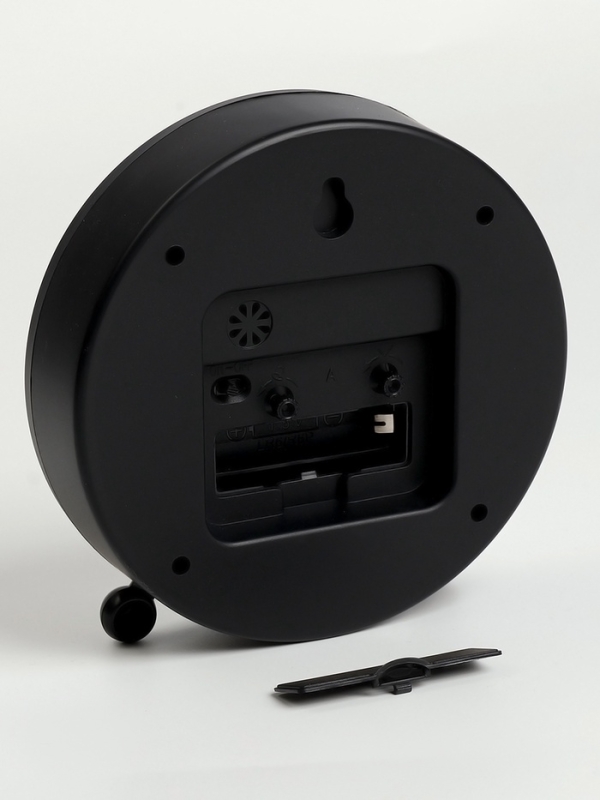 Часы будильник настольные, на батарейках, 13.5 х 4.5 х 14 см, циферблат 13.5 х 11.6 см Часы будильник настольные, на батарейках, 13.5 х 4.5 х 14 см, циферблат 13.5 х 11.6 см