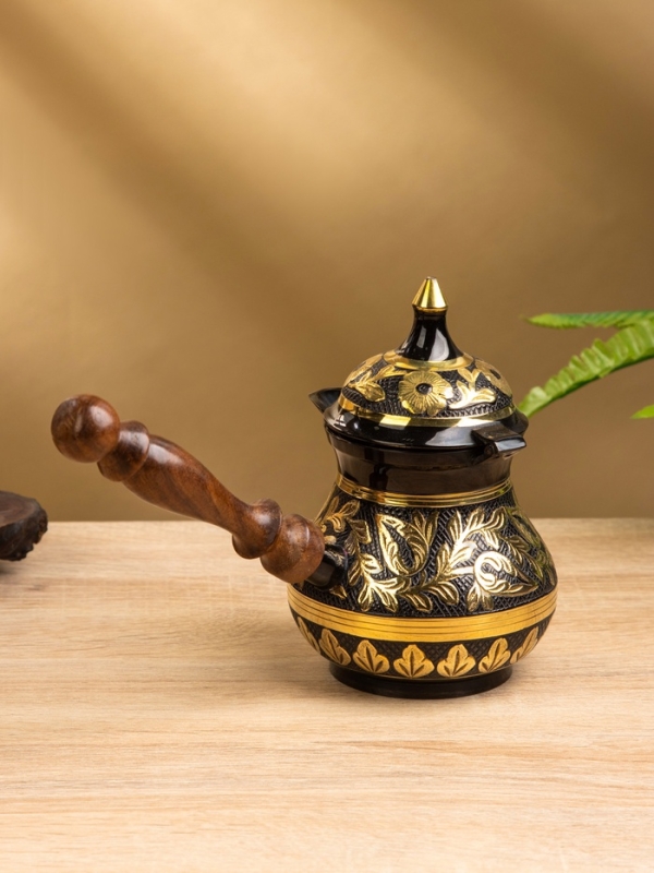 Турка "Чёрное золото" латунь, с крышкой и деревянной ручкой, 400 мл