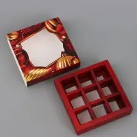 Коробка подарочная для 9 конфет &laquo;Красные и золотые шары&raquo; 14.5&times;14.5&times;3.5 см