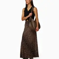 Сумка - мешок женская TEXTURA, на магните, с косметичкой, 34&times;12&times;27 см, коричневая