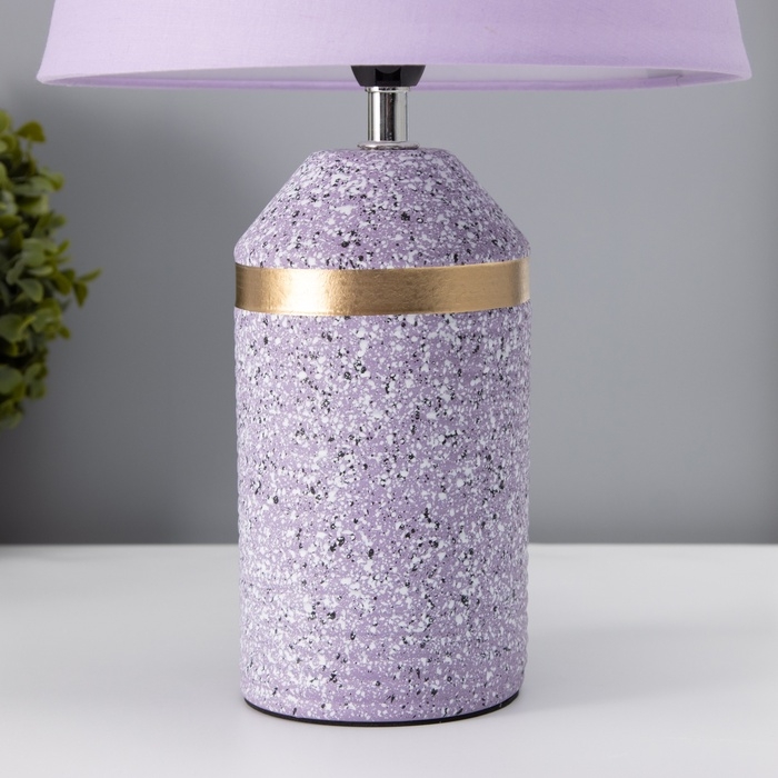 Настольная лампа с абажуром RISALUX «Лорена», 1×Е14, 40 Вт, фиолетовый, 22×22×37 см Настольная лампа с абажуром RISALUX «Лорена», 1×Е14, 40 Вт, фиолетовый, 22×22×37 см