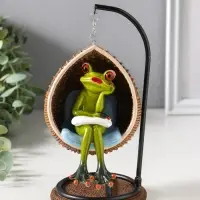 Сувенир полистоун лак "Лягуха в кресле-качеле" 12х11х18 см