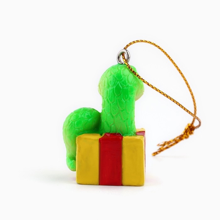 Ёлочная игрушка новогодняя «Змейка в коробке», на Новый год, 3,5 х 2,7 см Ёлочная игрушка новогодняя «Змейка в коробке», на Новый год, 3,5 х 2,7 см