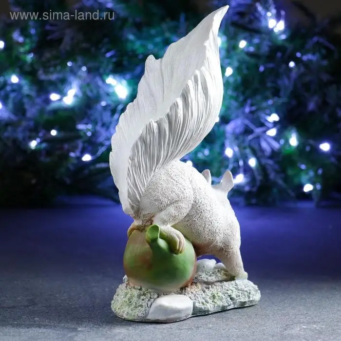 Фигура  Фигура "Белка на большом орехе" 30х17х12см