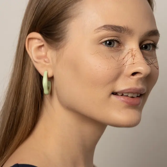 Переводная тату на тело цветная «Веснушки. Полигональные линии с точками», 16×5 см Переводная тату на тело цветная «Веснушки. Полигональные линии с точками», 16×5 см