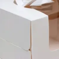 Коробка под бенто - торт с окном, белая, 13.5&times;13.5&times;10 см