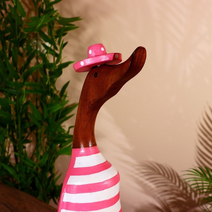 Сувенир "Утка в розовом" дерево 45 см