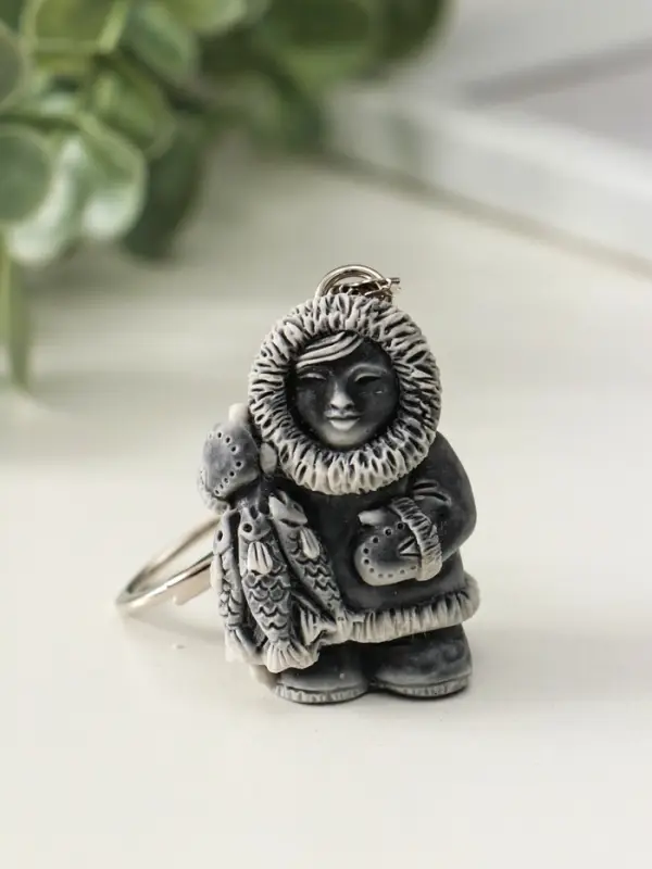 Брелок Брелок "Хант с вязанкой рыбы маленький" 4,1 см