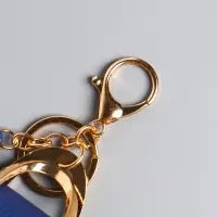 Брелок кожзам с карабином, с кистью "Саквояж" синий 7,5х4х7 см Брелок кожзам с карабином, с кистью "Саквояж" синий 7,5х4х7 см