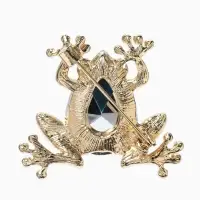 Брошь &laquo;Болотная лягушка&raquo;, гранёная, зелёная в золоте