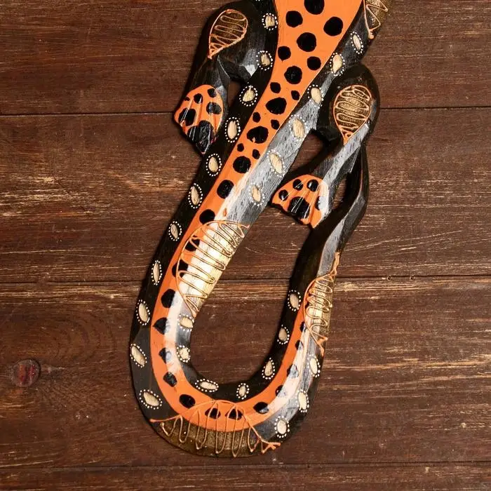 Панно настенное дерево  Панно настенное дерево "Геккон с яркими лапками" 1,2х11х50 см