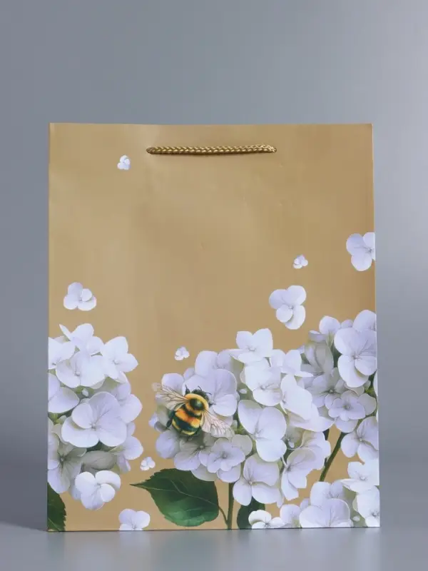 Пакет подарочный ламинированный "Пчёлка" 26 х 12 х 32 см