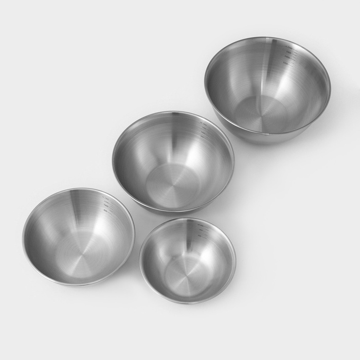 Миски-салатники Sphere, 950 мл, 1,55 л, 2,4 л, 3,4 л, с мерной шкалой, нержавеющая сталь, набор 4 шт, серебряные Миски-салатники Sphere, 950 мл, 1,55 л, 2,4 л, 3,4 л, с мерной шкалой, нержавеющая сталь, набор 4 шт, серебряные