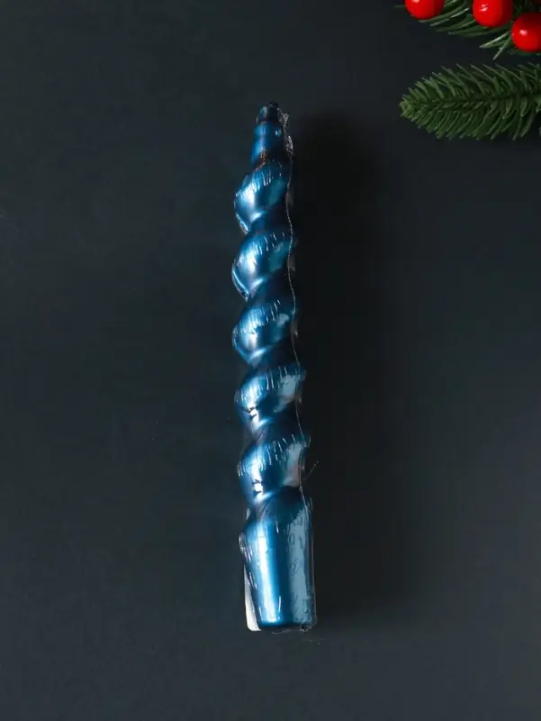 Свеча витая Свеча витая "LUXURY" 25*180 мм, лакированная, синяя