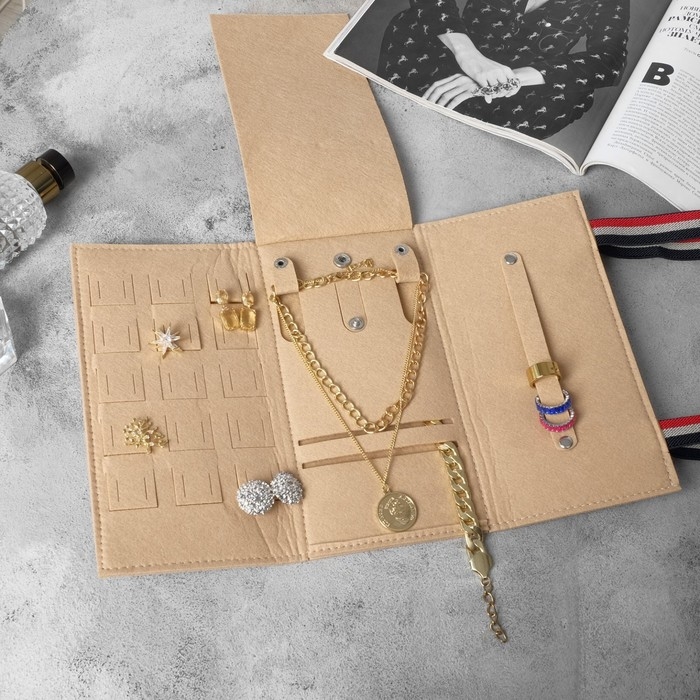 Органайзер для хранения украшений скручивающийся «Дорожный», 23×26 см , цвет бежевый