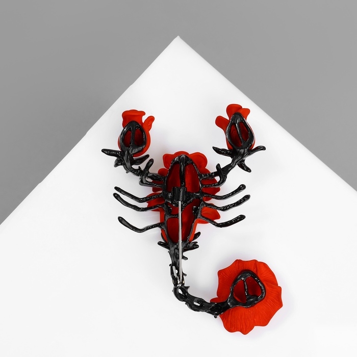 Брошь Брошь "Скорпион" роза, цвет красный в чёрном металле