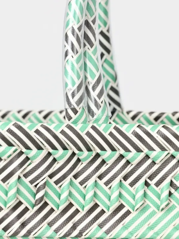 Сумка плетёная, 30&times;15&times;35 см, пластик, бирюзовая с чёрным