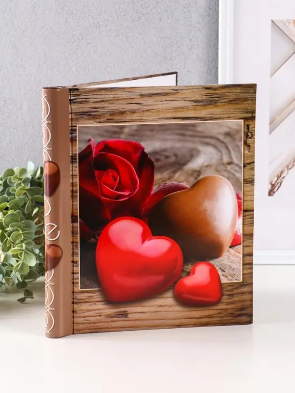 Фотоальбом 10 магнитных листов Фотоальбом 10 магнитных листов " Сердца" 23X28см, пер-т внутр.спираль