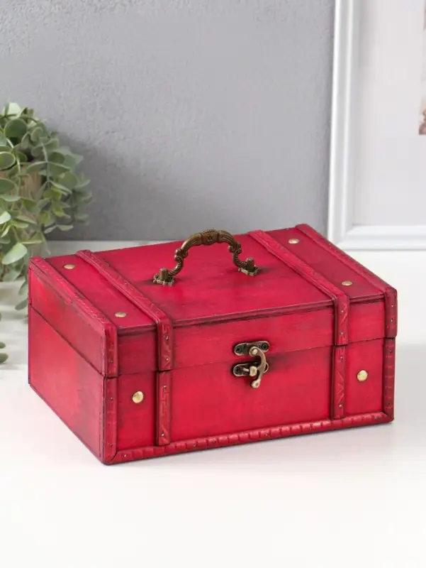 Шкатулка для украшений &laquo;Сундучок. Средневековье&raquo;, дерево, с клёпками, 9.5&times;22&times;15.5 см