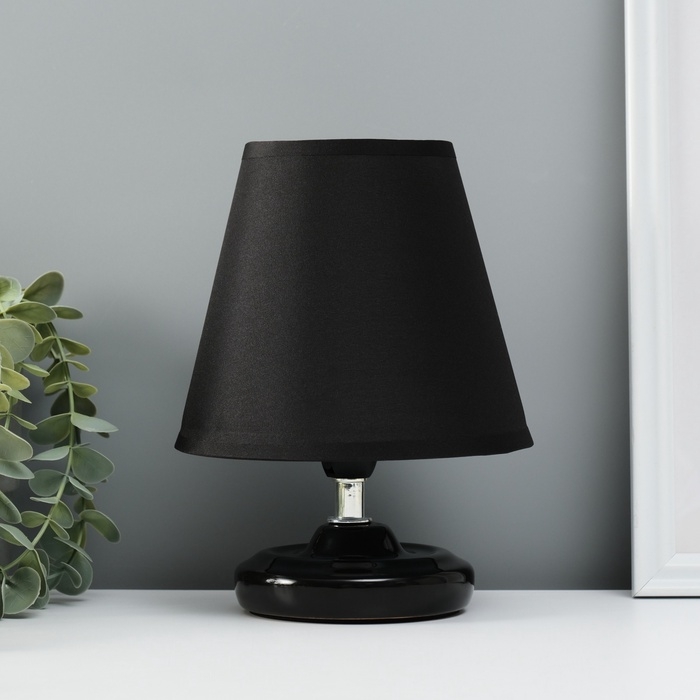 Лампа настольная Лампа настольная "Мини" 1х40Вт Е14 черный 15х15х20см МОДЕЛЬ: 3133993