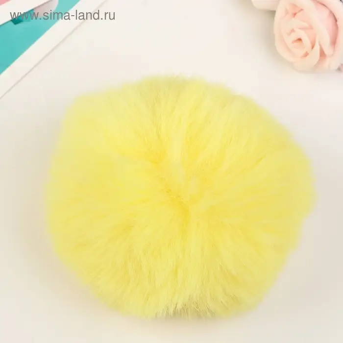 Помпон искусственный мех "Жёлтый" d=10 см