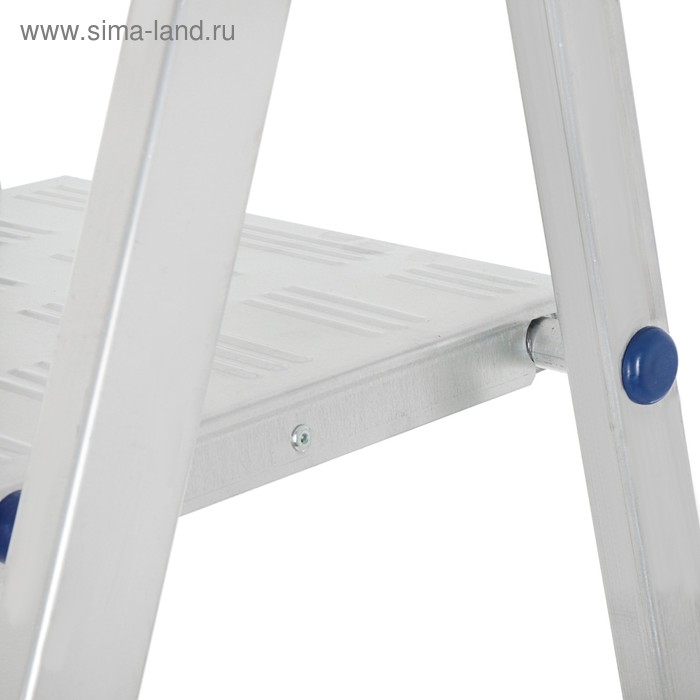 Стремянка ТУНДРА, алюминиевая, 8 ступеней, 1660 мм Стремянка ТУНДРА, алюминиевая, 8 ступеней, 1660 мм