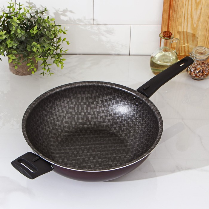 Сковорода ВОК «Хозяюшка», d=28 см, с 2 ручками, антипригарное покрытие, цвет бордовый Сковорода ВОК «Хозяюшка», d=28 см, с 2 ручками, антипригарное покрытие, цвет бордовый