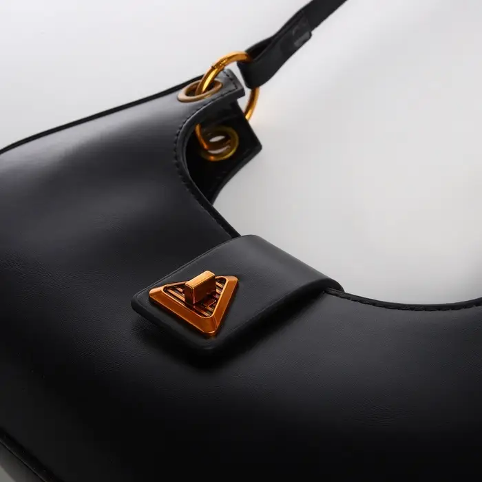 Сумка женская багет TEXTURA на молнии, 30&times;5&times;17 см, чёрная