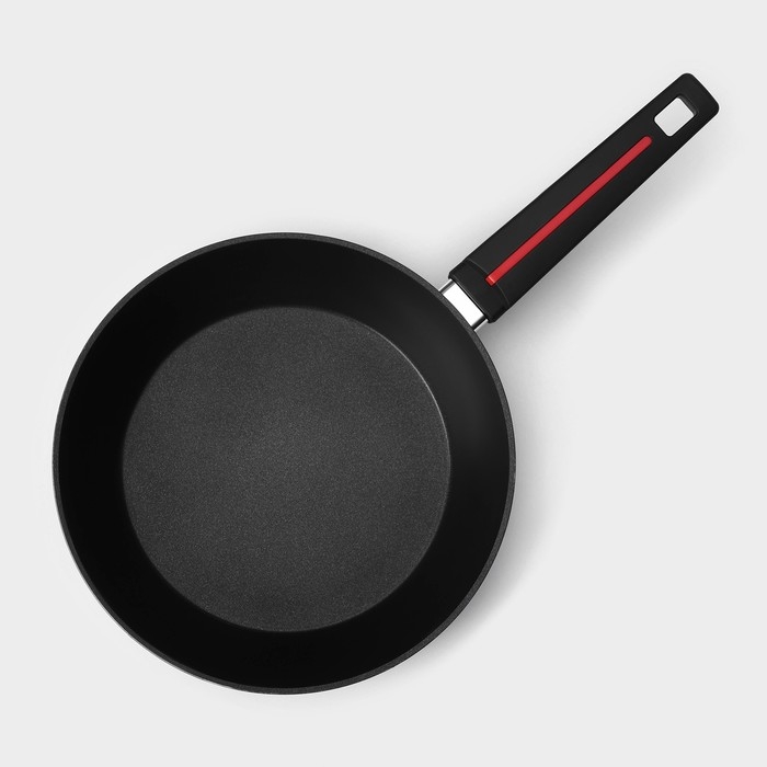 Сковорода Magistro Flame, d=24 см, h=6,3 см, антипригарное покрытие, индукция, цвет чёрный Сковорода Magistro Flame, d=24 см, h=6,3 см, антипригарное покрытие, индукция, цвет чёрный