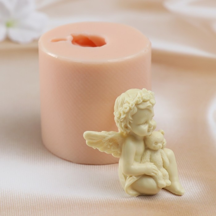 Молд силиконовый Молд силиконовый "Ангел с мишкой" 6,5х6,5х6,3 см (издел. 6х4,2х3,4 см)