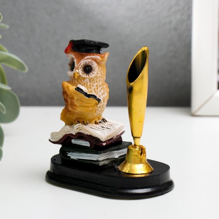 Сувенир полистоун с подставкой под ручку Сувенир полистоун с подставкой под ручку "Профессор филин на книгах" МИКС 7,5х6,5х4,2 см