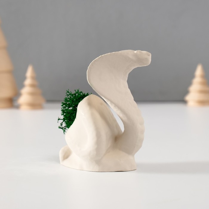 Сувенир  Сувенир "Кобра" со мхом белая 5х6,5х8 см (мох зелен стабил)