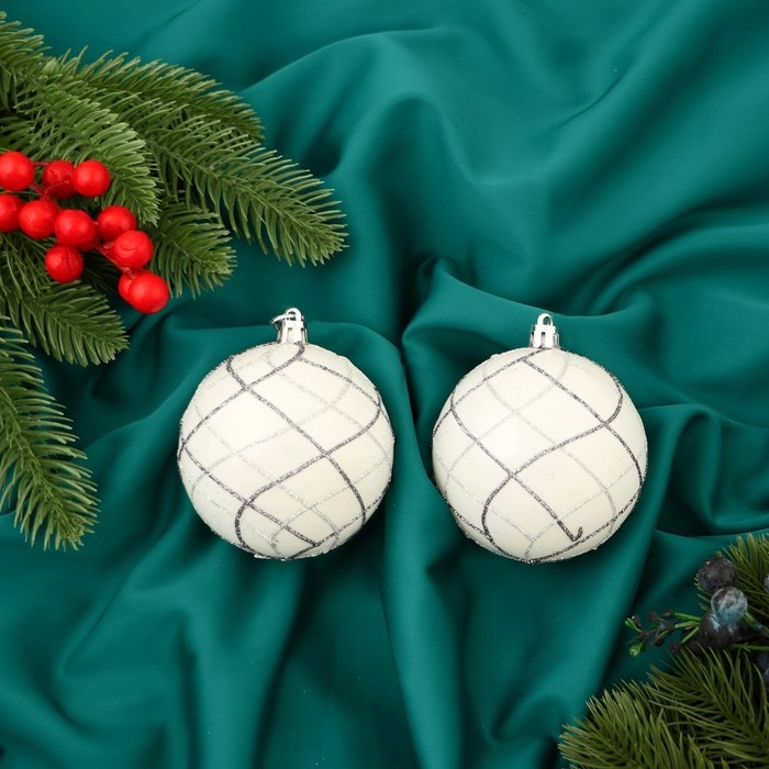 Набор шаров пластик d-8 см, 2 шт Набор шаров пластик d-8 см, 2 шт "Геометрия" белый