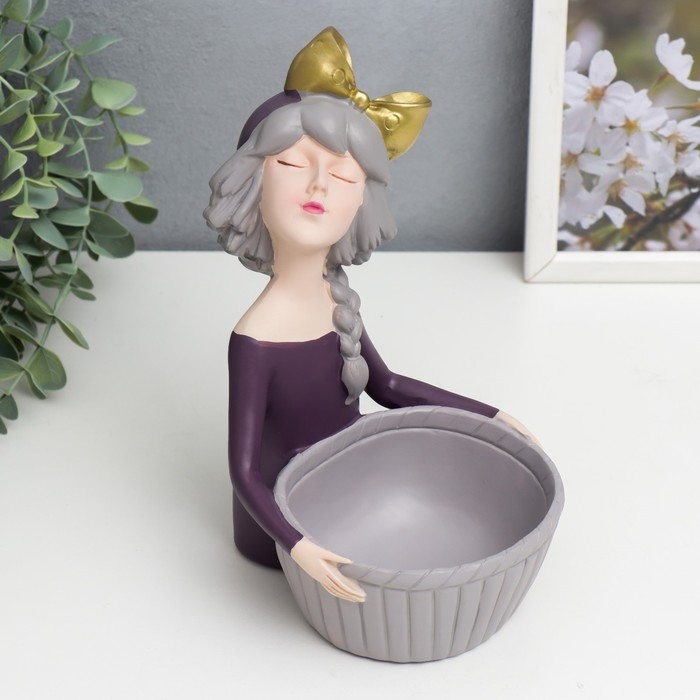 Сувенир полистоун вазон  Сувенир полистоун вазон "Девочка с косой с бантом на голове" 21х13х14 см