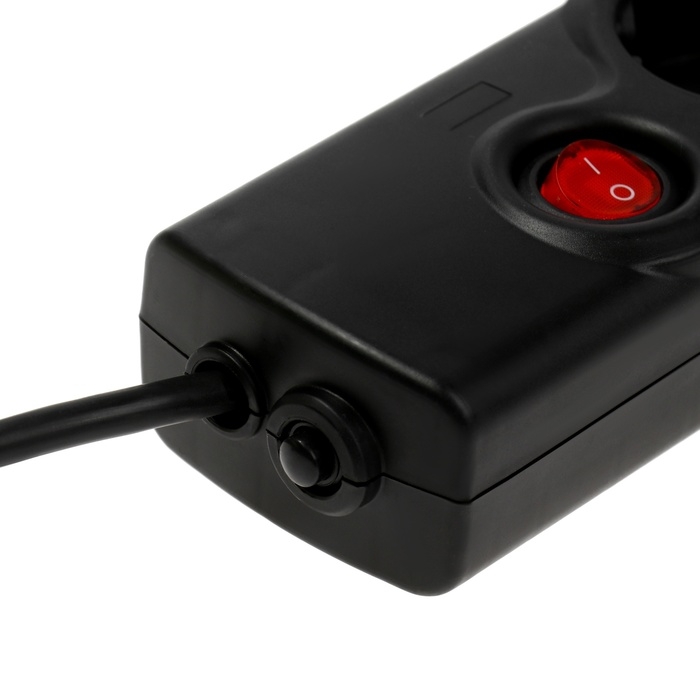 Сетевой фильтр Luazon Lighting, 5 розеток, 1,5 м, 2200 Вт, 3х0.75 мм2, 10 A, 220 В, c предохранителем, черный Сетевой фильтр Luazon Lighting, 5 розеток, 1,5 м, 2200 Вт, 3х0.75 мм2, 10 A, 220 В, c предохранителем, черный