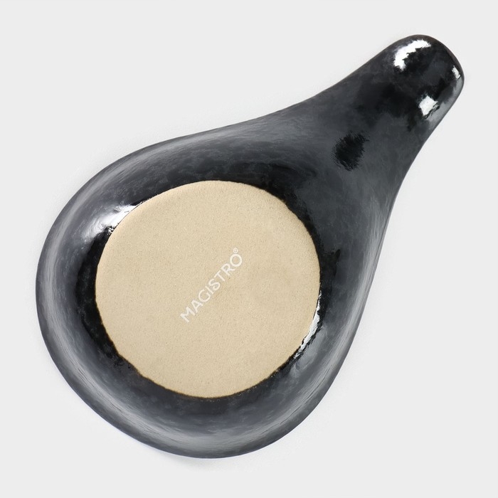 Набор фарфоровых соусников на фарфоровой подставке Magistro «Ночной дождь», 4 предмета: соусник 3 шт 100 мл, подставка 35×12×1 см, цвет чёрный Набор фарфоровых соусников на фарфоровой подставке Magistro «Ночной дождь», 4 предмета: соусник 3 шт 100 мл, подставка 35×12×1 см, цвет чёрный