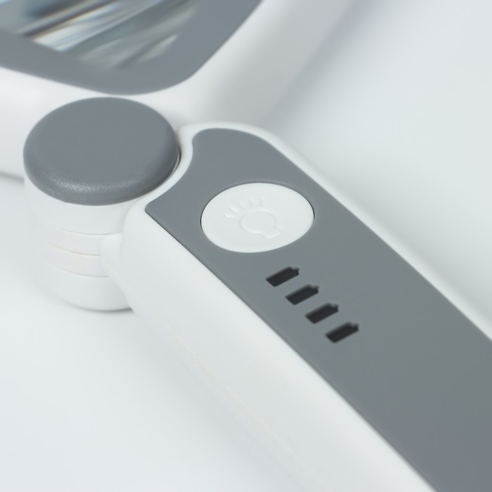 Лупа складная, кратность 4, линза 105*60мм, подсветка Лупа складная, кратность 4, линза 105*60мм, подсветка