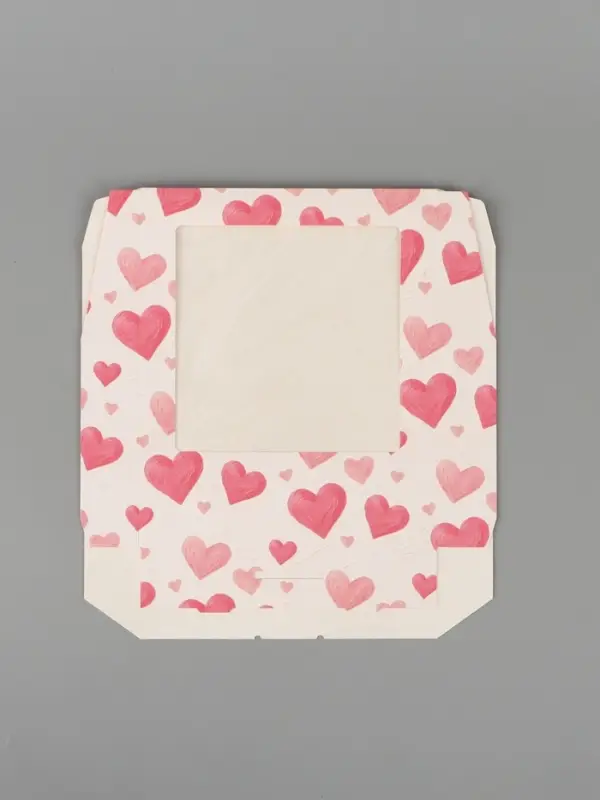 Коробка подарочная с окном &laquo;Воздушные сердца&raquo;, 20&times;20&times;4 см, самосборная