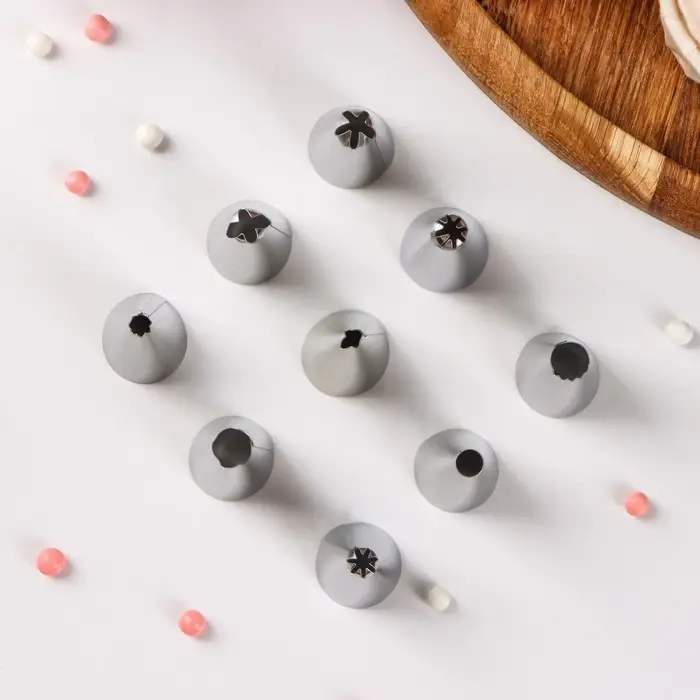 Набор насадок кондитерских Доляна, d=1,8 см, 9 шт, форма МИКС Набор насадок кондитерских Доляна, d=1,8 см, 9 шт, форма МИКС